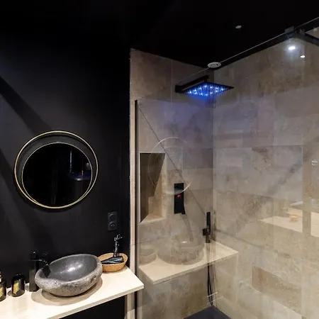 Le Pont Des Amoureux Jacuzzi Wifi Lägenhet Cournon-d'Auvergne